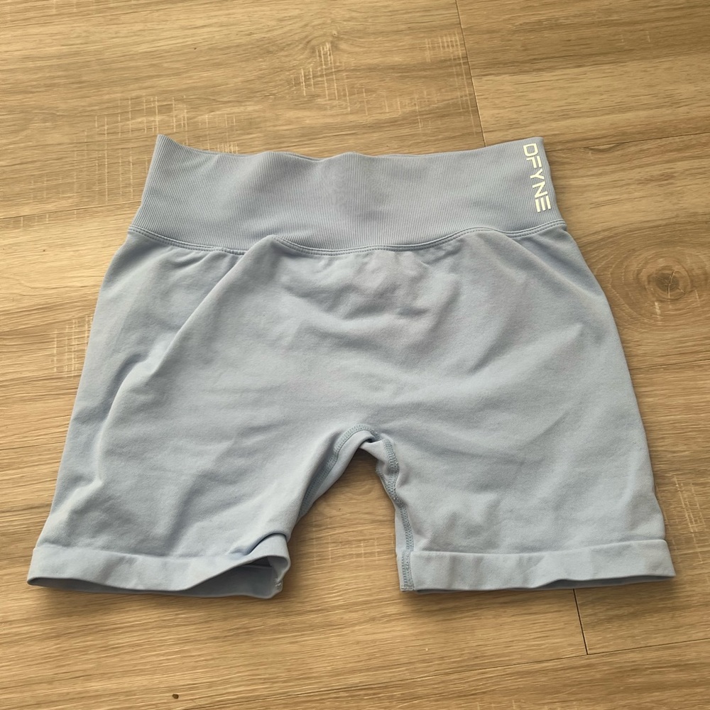 DFYNE dynamic shorts